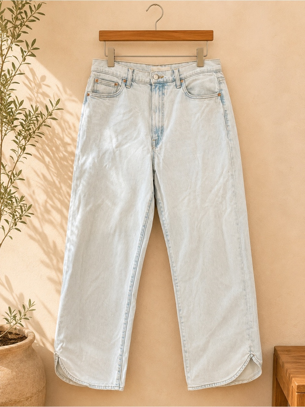 MOTHER The Rambler Zip Matinee Ankle jeans in the light blue wash "I Do Declare”